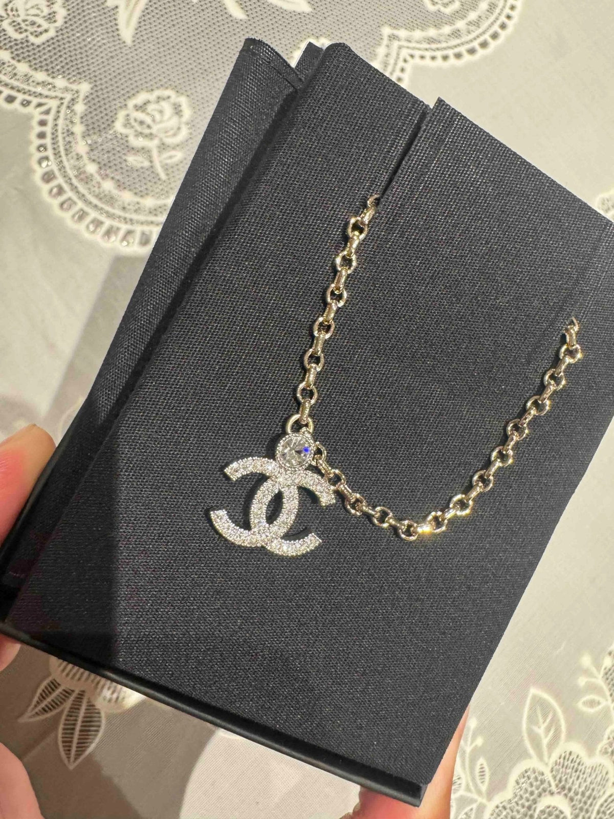 CHANEL ABC147 Silver Crystal CC Necklace(Silver)