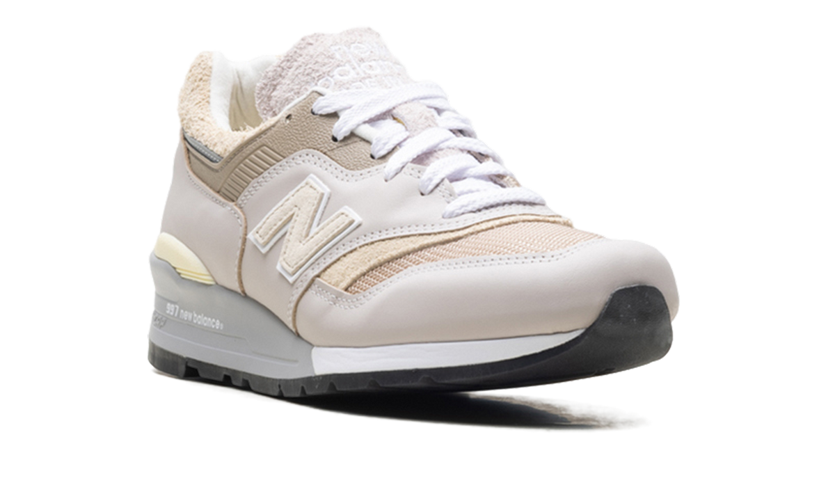 997 "Made in USA - Moonrock / Driftwood" U997GG
