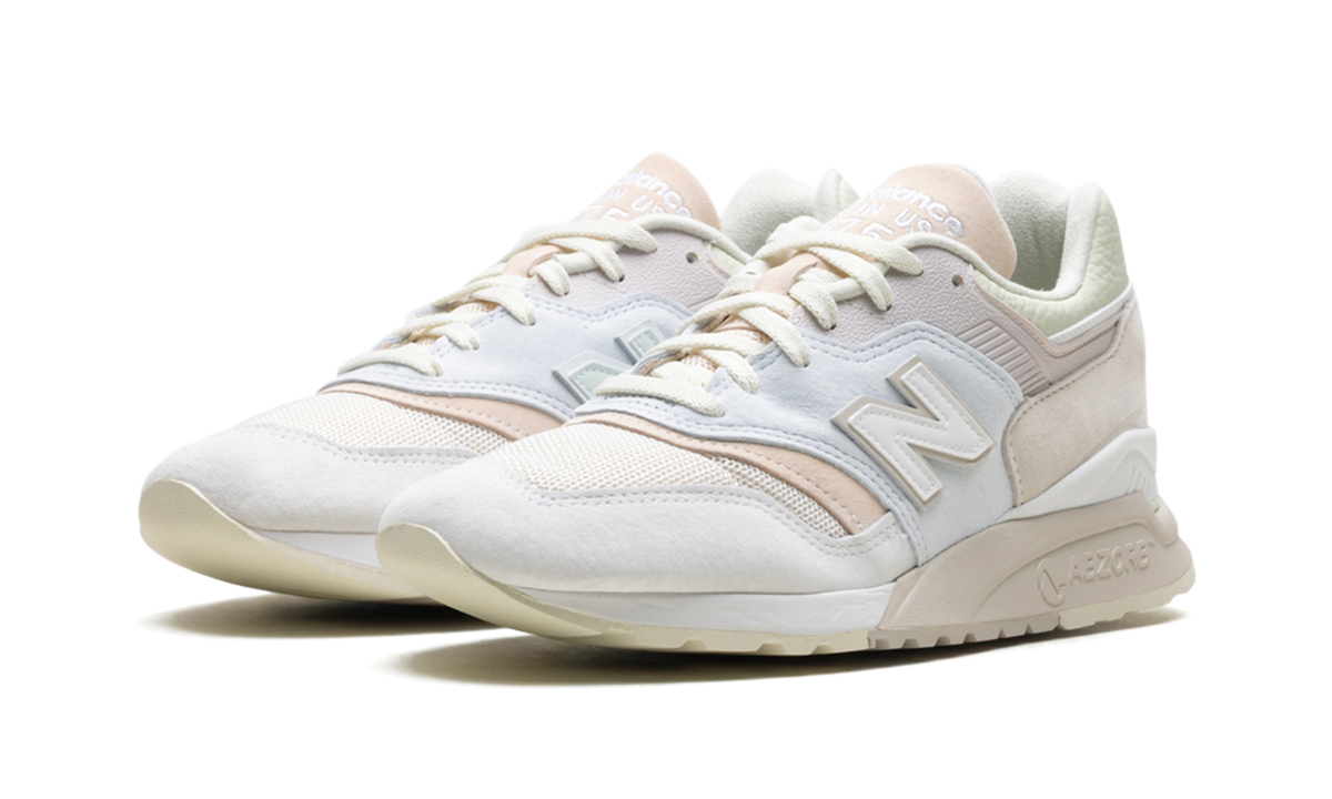 997.5 "MiUSA Kith Easter White Ice Blue Peach" U9975KT
